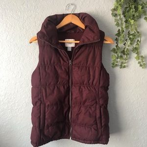maroon puffer vest